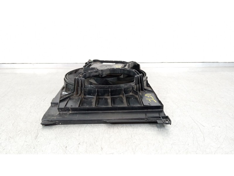 Recambio de electroventilador para bmw i3 (i01) i3 referencia OEM IAM 15272311  8642143