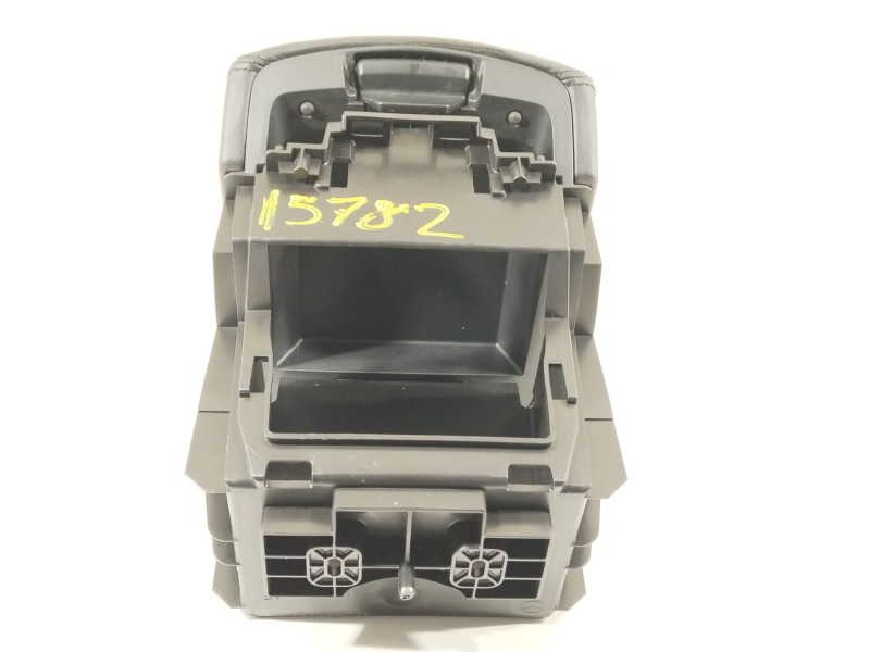 Recambio de apoyabrazos central para mazda 6 station wagon (gj, gl) 2.2 d referencia OEM IAM GML864450C02 GML864441 