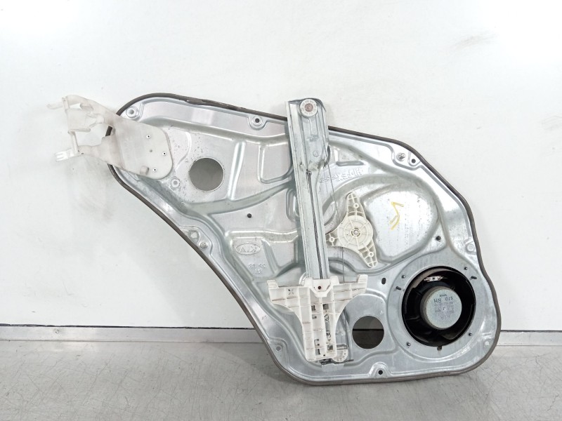 Recambio de elevalunas trasero derecho para kia sorento active 4wd referencia OEM IAM 834022P000 834602P010 