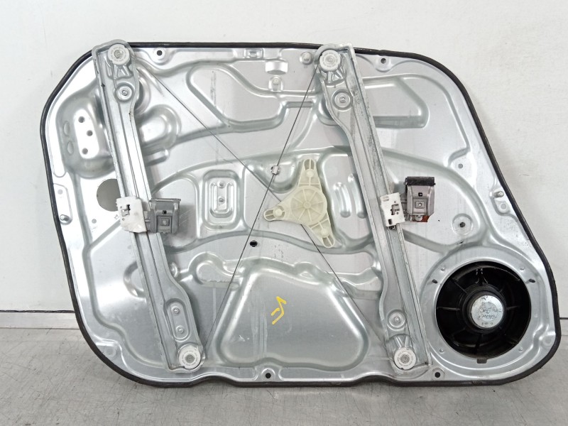 Recambio de elevalunas delantero derecho para hyundai i30 comfort referencia OEM IAM 824802R030 824812R000 824602R000