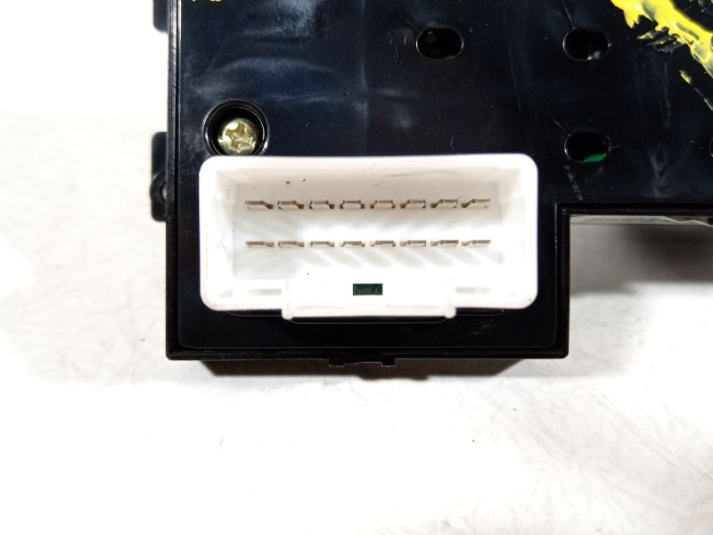 Recambio de mando elevalunas delantero izquierdo para hyundai i30 (gd) 1.6 crdi referencia OEM IAM 935702L010  