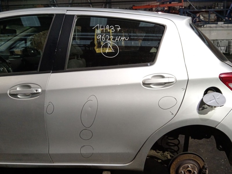 Recambio de puerta trasera izquierda para toyota yaris (_p13_) 1.4 d (nlp130_) referencia OEM IAM   