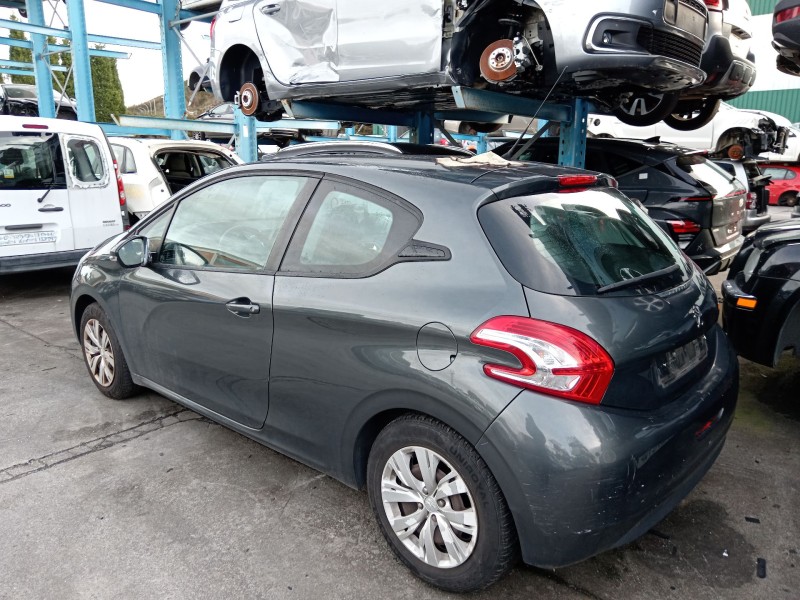 peugeot 208 i (ca_, cc_) del año 2012