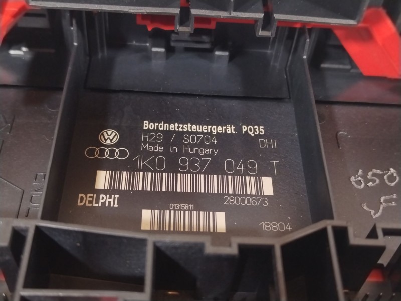 Recambio de caja reles / fusibles para volkswagen golf v (1k1) 1.9 tdi referencia OEM IAM 1K0937049T  