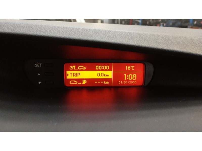 Recambio de pantalla multifuncion para hyundai i20 classic referencia OEM IAM 941021J011  