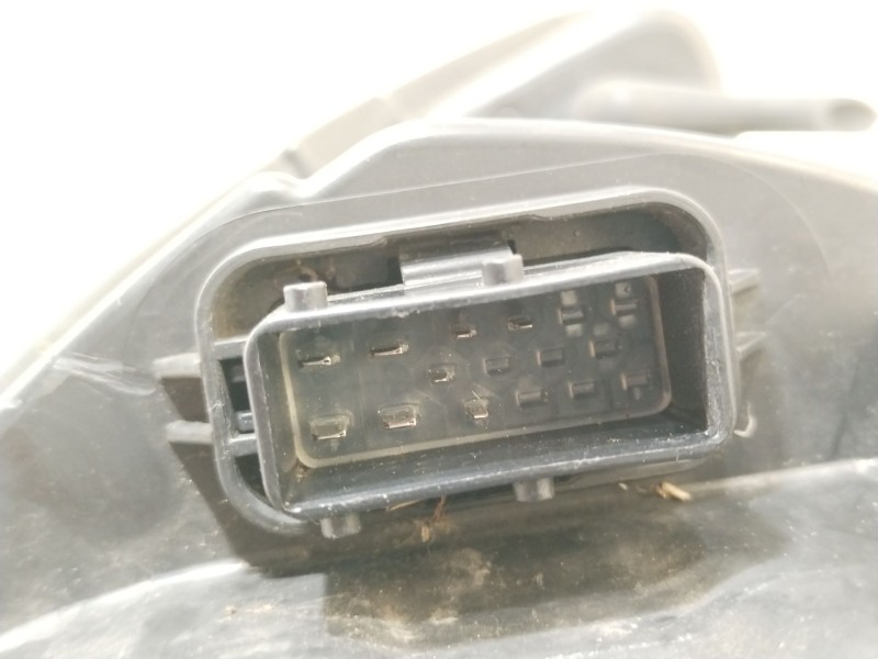 Recambio de faro izquierdo para saab 9-3 (ys3f, e79, d79, d75) 1.9 tid referencia OEM IAM 12842041  