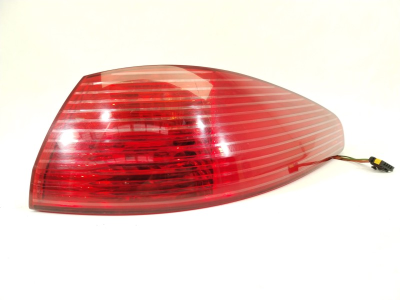 Recambio de piloto trasero derecho para peugeot 607 (9d, 9u) 2.7 hdi 24v referencia OEM IAM 6351N1  