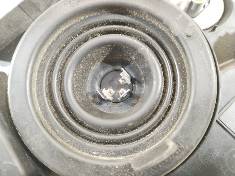 Recambio de faro derecho para chevrolet orlando (j309) 2.0 d referencia OEM IAM 95025586  