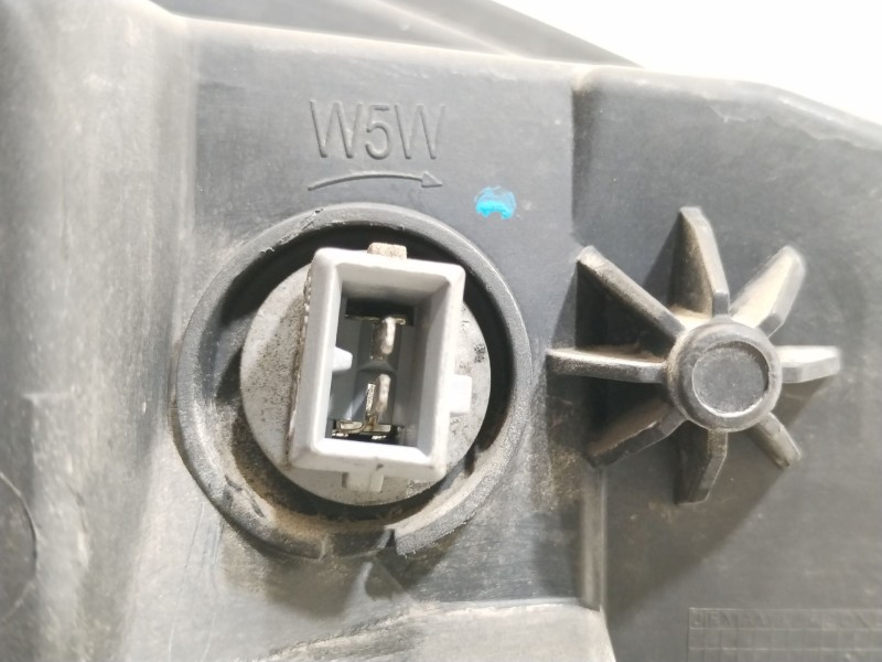 Recambio de faro izquierdo para fiat uno referencia OEM IAM 518978430 130426 