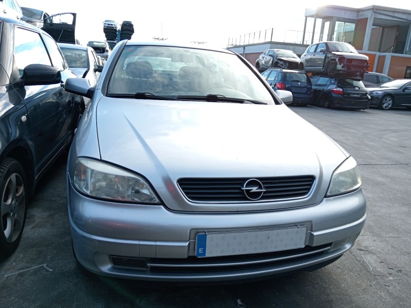 opel astra g sedán (t98) del año 2001