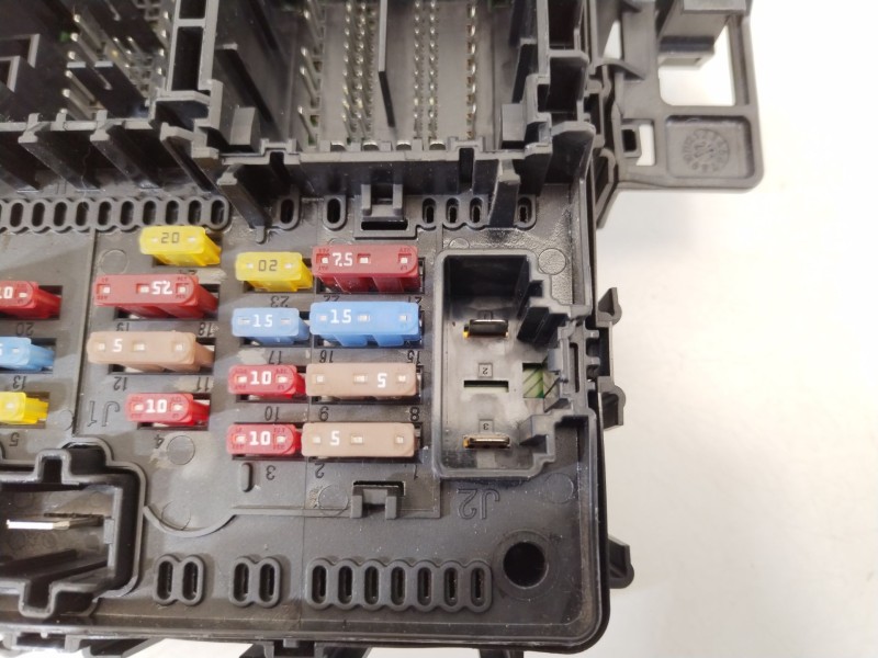 Recambio de caja reles / fusibles para ford focus iv (hn) 1.0 ecoboost referencia OEM IAM LU5T15604BJCE  