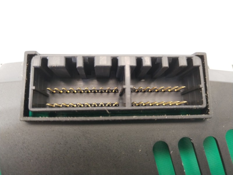 Recambio de cuadro instrumentos para hyundai i20 comfort referencia OEM IAM 940031J170  