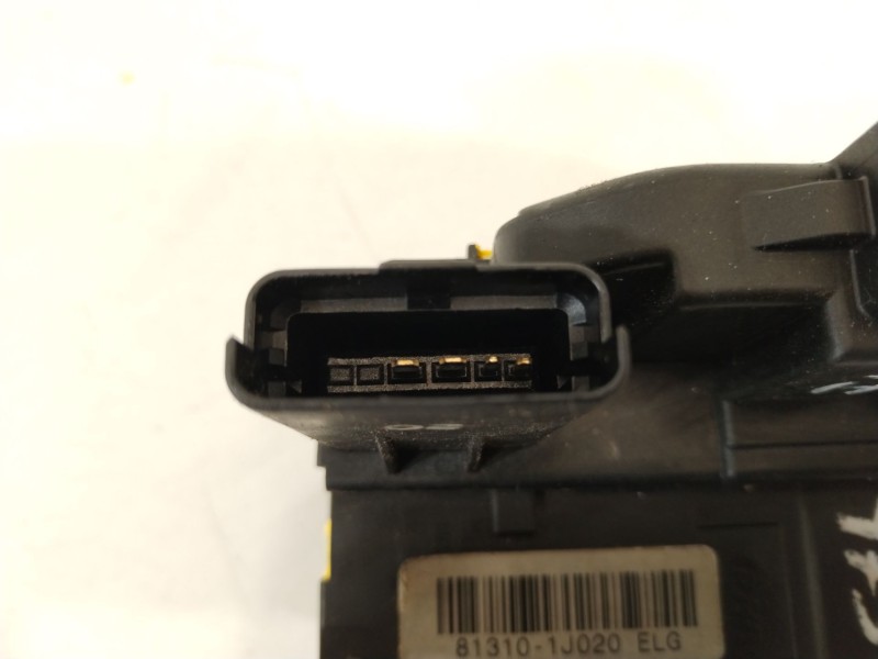 Recambio de cerradura puerta delantera izquierda para hyundai i20 comfort referencia OEM IAM 813101J020  