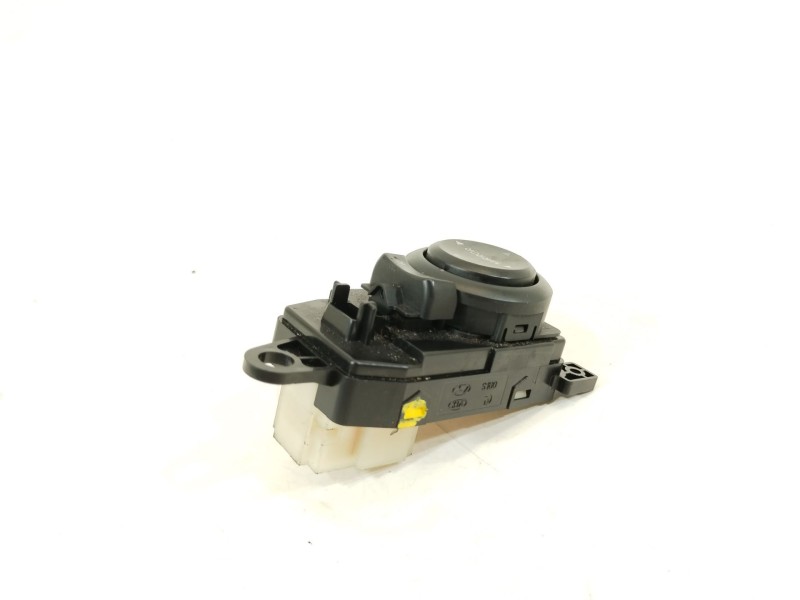 Recambio de mando retrovisor para hyundai i20 comfort referencia OEM IAM 935301J000 202008161 