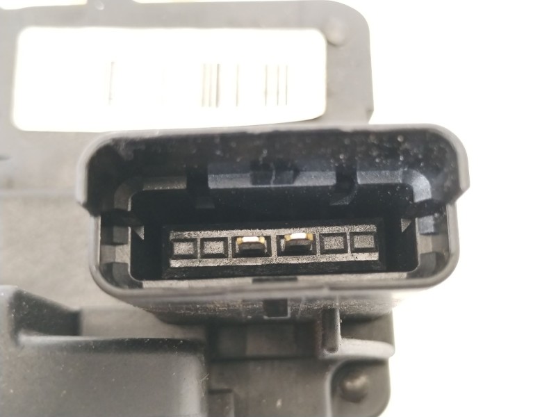 Recambio de cerradura puerta trasera izquierda para hyundai i20 comfort referencia OEM IAM 814101J020  