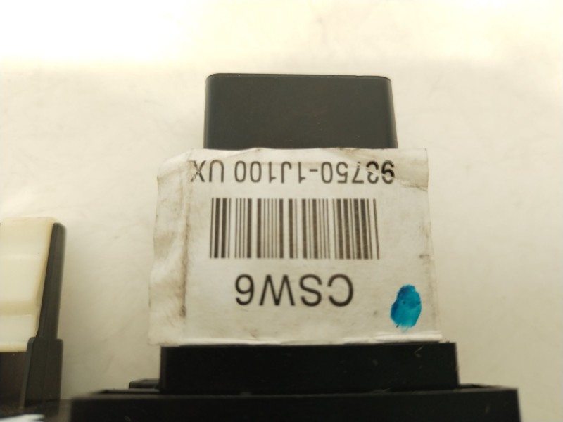 Recambio de warning para hyundai i20 comfort referencia OEM IAM 937501J100 937701J100 