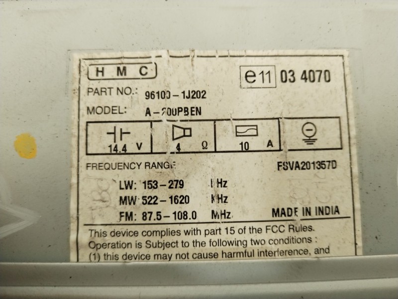 Recambio de sistema audio / radio cd para hyundai i20 comfort referencia OEM IAM 961001J202  