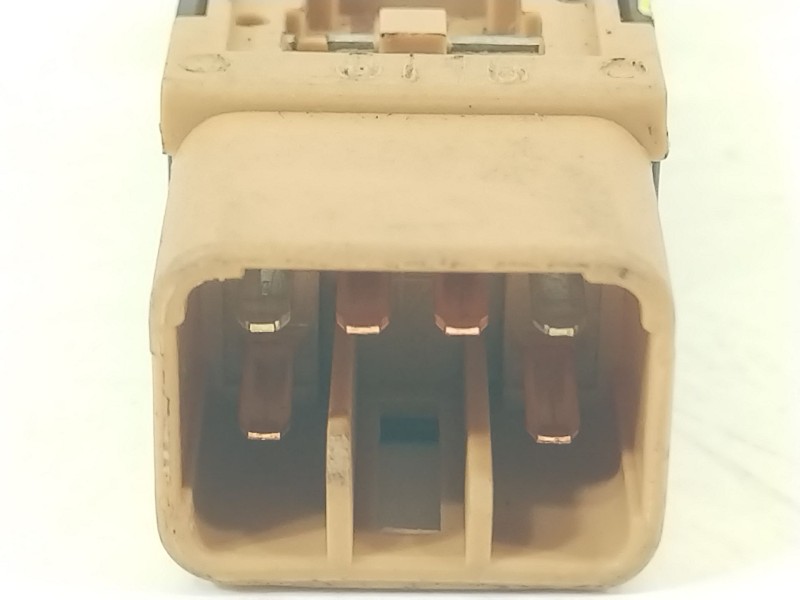 Recambio de interruptor para kia sorento active 4wd referencia OEM IAM 932652P000VA  