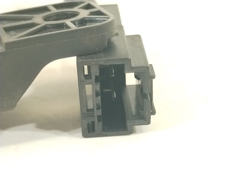 Recambio de antena para kia sorento active 4wd referencia OEM IAM 954203K200  