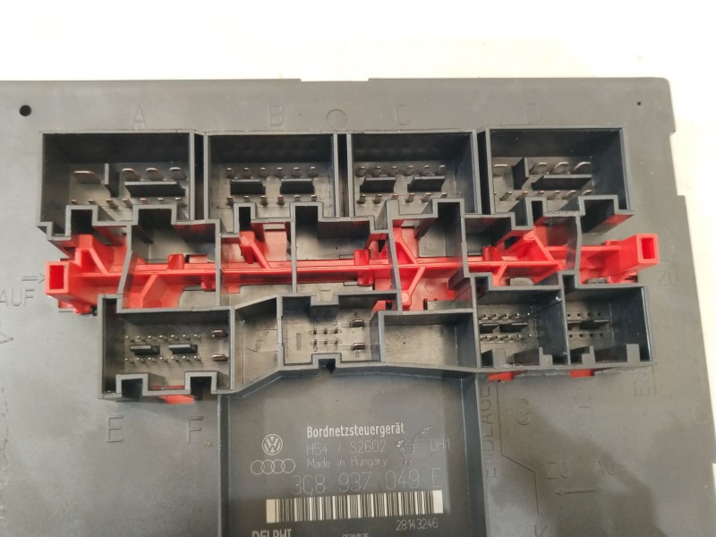 Recambio de caja reles / fusibles para volkswagen passat b6 (3c2) 2.0 tdi referencia OEM IAM 3C8937049E  