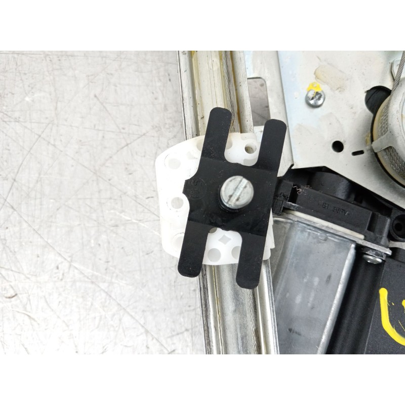 Recambio de elevalunas delantero izquierdo para renault clio iii grandtour (kr0/1_) 1.5 dci referencia OEM IAM 8200291148  