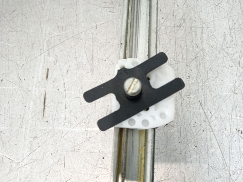 Recambio de elevalunas delantero izquierdo para renault clio iii grandtour (kr0/1_) 1.5 dci referencia OEM IAM 8200291148  