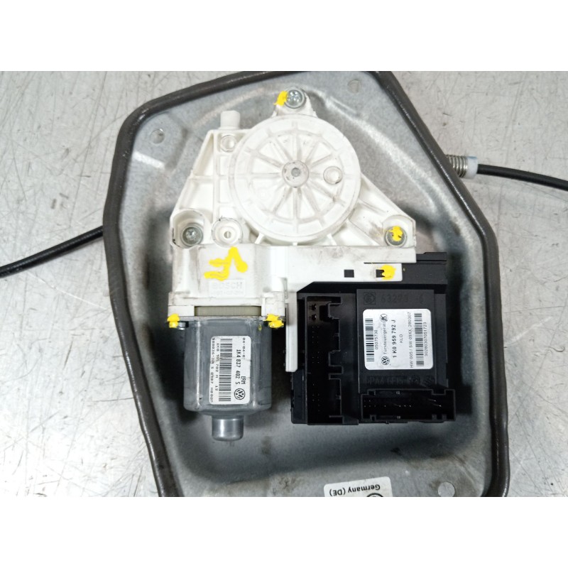 Recambio de elevalunas delantero derecho para volkswagen golf v (1k1) 1.9 tdi referencia OEM IAM 1K3837462B 1K0959792J 1K4837402