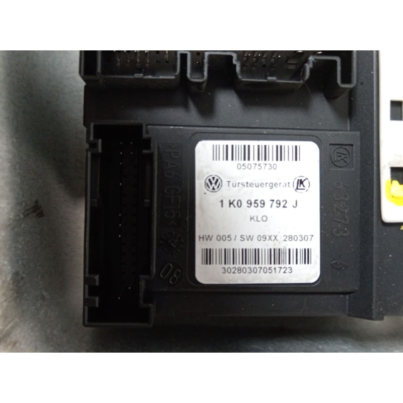 Recambio de elevalunas delantero derecho para volkswagen golf v (1k1) 1.9 tdi referencia OEM IAM 1K3837462B 1K0959792J 1K4837402