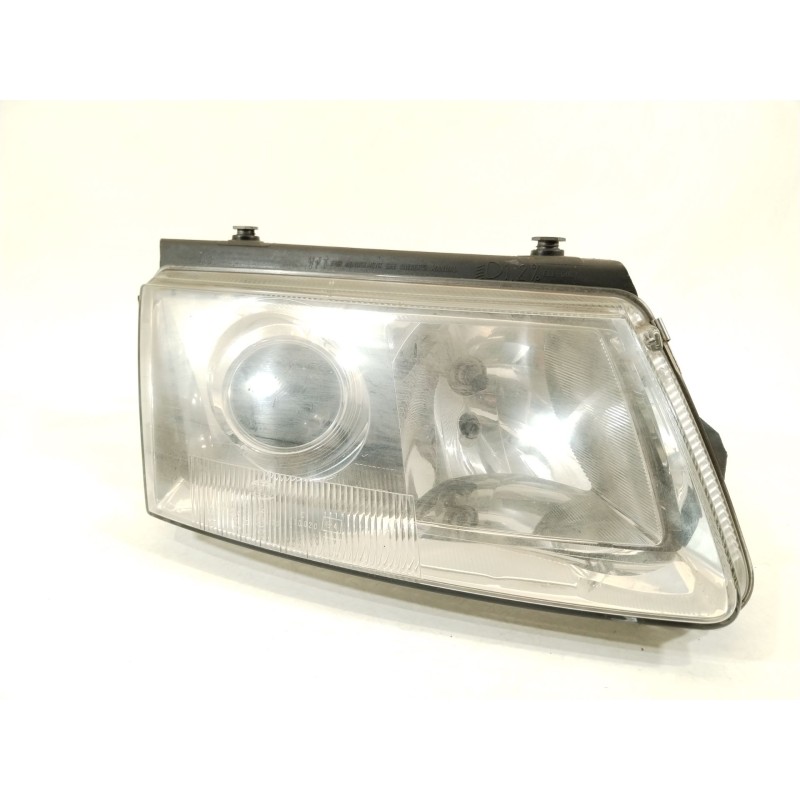 Recambio de faro derecho para volkswagen passat berlina (3b2) comfortline syncro / 4motion referencia OEM IAM 3B0941016AN 147426