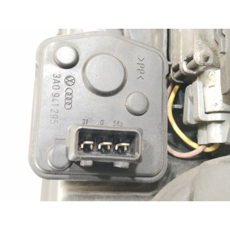 Recambio de faro derecho para volkswagen passat berlina (3b2) comfortline syncro / 4motion referencia OEM IAM 3B0941016AN 147426