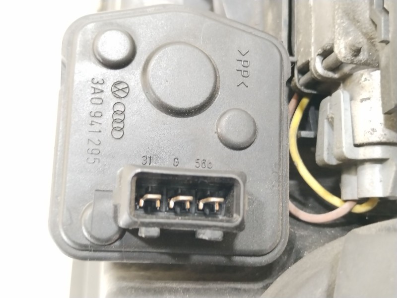 Recambio de faro derecho para volkswagen passat berlina (3b2) comfortline syncro / 4motion referencia OEM IAM 3B0941016AN 147426