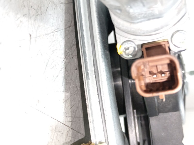 Recambio de elevalunas delantero izquierdo para dacia sandero iii 1.0 tce 90 referencia OEM IAM 807210484R  