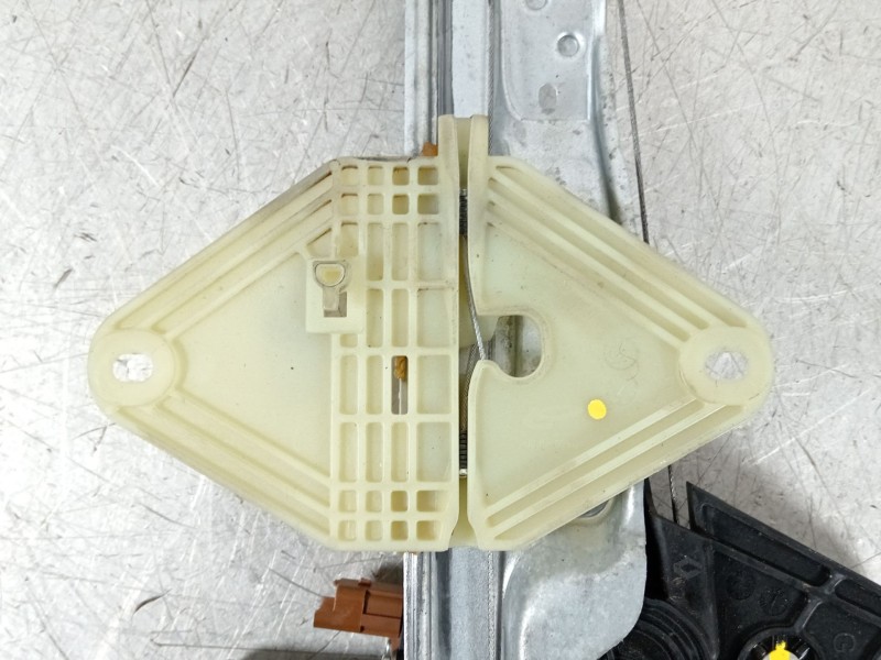 Recambio de elevalunas delantero izquierdo para dacia sandero iii 1.0 tce 90 referencia OEM IAM 807210484R  