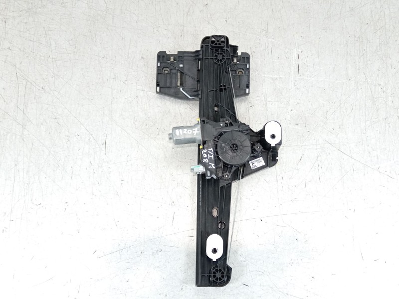 Recambio de elevalunas trasero izquierdo para peugeot 208 2020 referencia OEM IAM 9829045980 39182148 