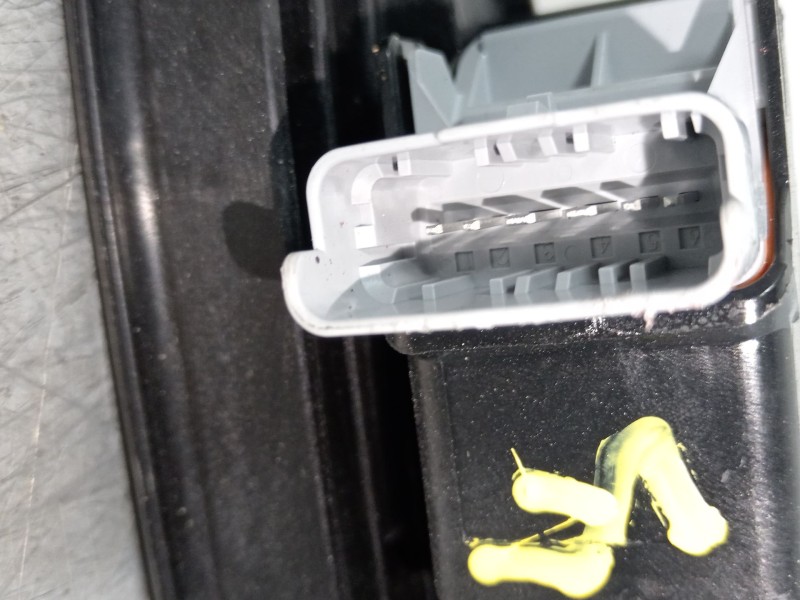 Recambio de elevalunas trasero derecho para peugeot 208 2020 referencia OEM IAM 9829045580 39182146 