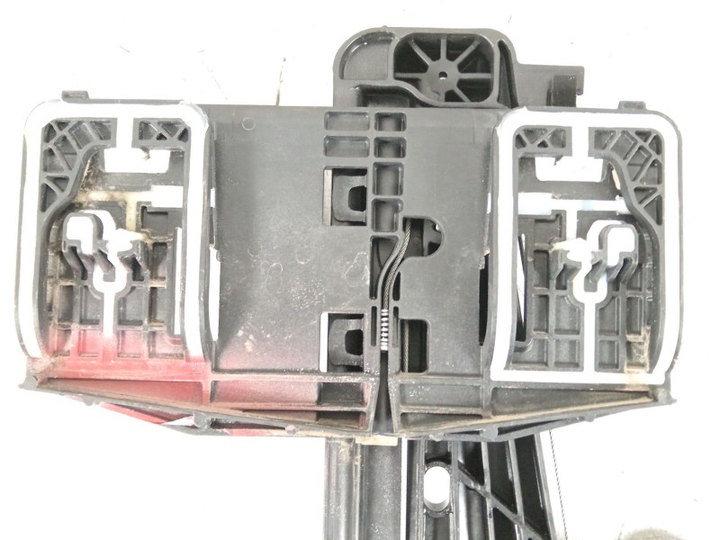 Recambio de elevalunas trasero derecho para peugeot 208 2020 referencia OEM IAM 9829045580 39182146 