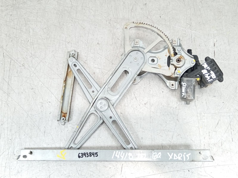 Recambio de elevalunas delantero izquierdo para toyota yaris (_p13_) 1.5 hybrid (nhp130_) referencia OEM IAM 698100D300 C4210710