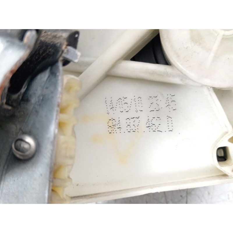 Recambio de elevalunas delantero derecho para volkswagen polo v (6r1, 6c1) 1.6 tdi referencia OEM IAM 6R4837462D 6R0959802T 