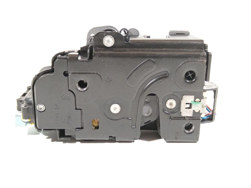 Recambio de cerradura puerta trasera derecha para skoda octavia ii (1z3) 1.6 tdi referencia OEM IAM 7L0839016D  