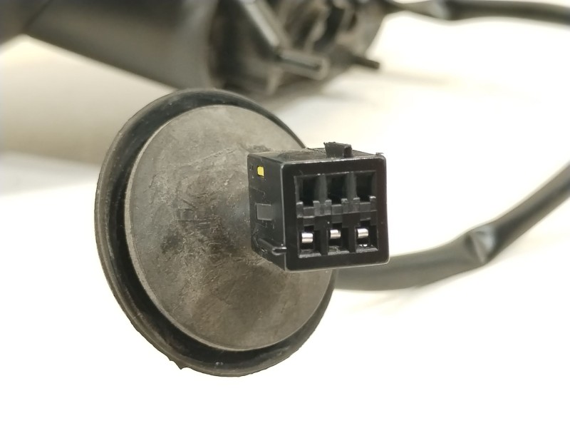 Recambio de retrovisor izquierdo para opel corsa d catch me referencia OEM IAM 13187615  