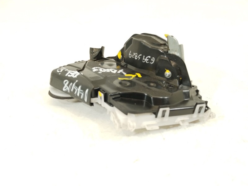 Recambio de cerradura puerta delantera izquierda para toyota yaris (_p13_) 1.5 hybrid (nhp130_) referencia OEM IAM 690400D520  