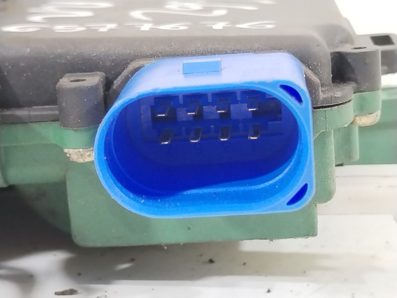 Recambio de cerradura puerta delantera derecha para seat ibiza iii (6l1) 1.4 16v referencia OEM IAM 3B1837016CC  