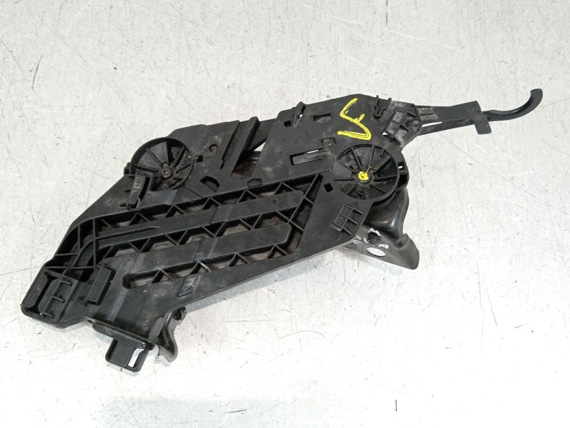 Recambio de soporte faro izquierdo para skoda octavia ii (1z3) 1.6 tdi referencia OEM IAM 1Z0941613  