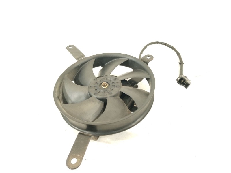 Recambio de electroventilador para yamaha yzf-r yzf-r6 (rj05) referencia OEM IAM 5SL126710000 Y76067YDK 