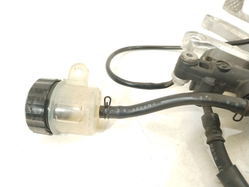 Recambio de bomba freno para yamaha yzf-r yzf-r6 (rj05) referencia OEM IAM 5SL2583V0000 5SL2583V0000 5SL272110000