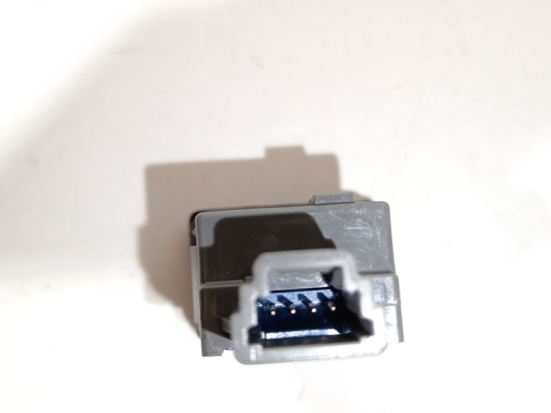 Recambio de interruptor para toyota yaris active referencia OEM IAM 847700D020  