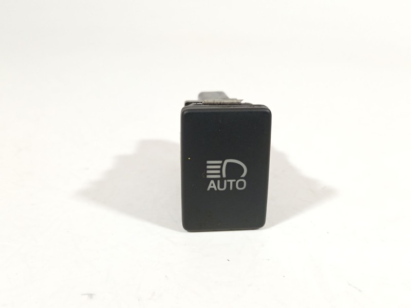 Recambio de interruptor para toyota yaris active referencia OEM IAM 84153F4010  