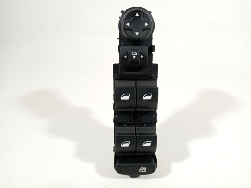 Recambio de mando elevalunas delantero izquierdo para peugeot 208 2020 referencia OEM IAM 9678264ZD  