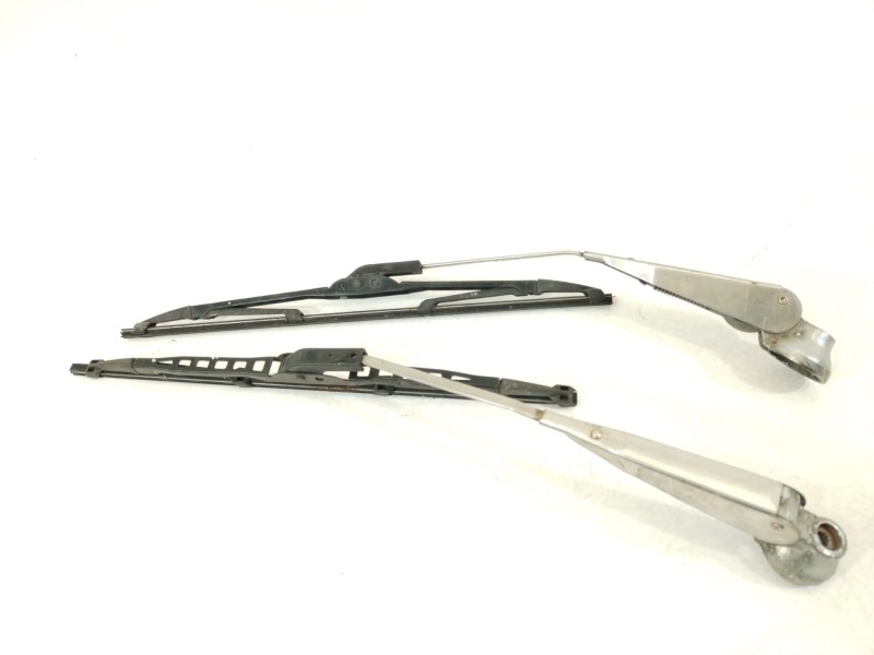 Recambio de brazo limpia delantero izquierdo para seat 600 (110b) 0.8 referencia OEM IAM FEMSA 12600  