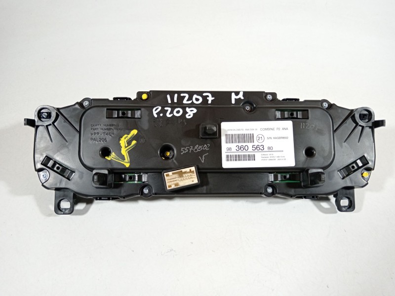Recambio de cuadro instrumentos para peugeot 208 2020 referencia OEM IAM 9836056380  
